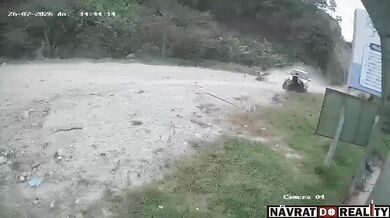 SUV srazilo dva motorkáře