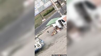 Ruský dron v Chersonu zaútočil na civilistu: Ukrajinský prezident Zelenskyj odsoudil další útok na neozbrojené lidi