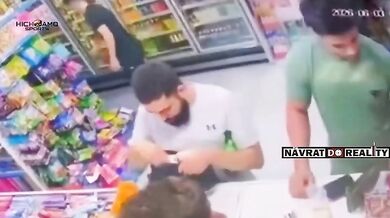 Konflikt v obchodě v Barceloně: Marocký zápasník po hádce o krále udeřil jednoho z mužů