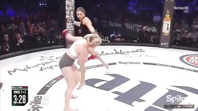 Krvavě zbitá zápasnice