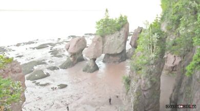 Příliv a odliv v Hopewell Rocks (timelapse)