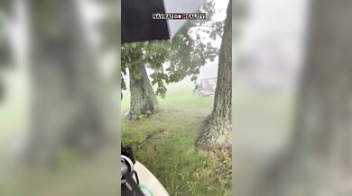 Úder blesku na golfovém hřišti: Muž v Ohiu natočil moment, kdy do něj při bouřce uhodil blesk