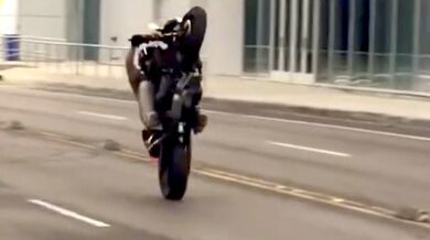 Pokus o wheelie #3