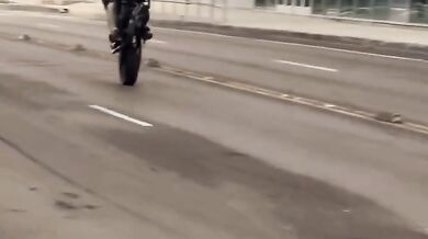 Pokus o wheelie #3