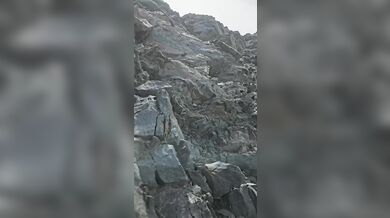 Únik před lavinou kamení na Mont Blancu: Horolezec přežil skalní zřícení vyvolané extrémními horky