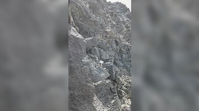 Únik před lavinou kamení na Mont Blancu: Horolezec přežil skalní zřícení vyvolané extrémními horky