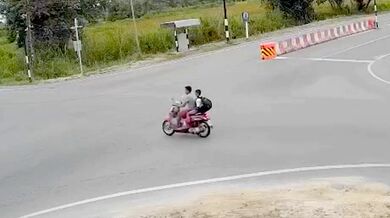 Sražení motorkáře na křižovatce #2