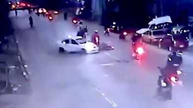 Tragická srážka motorkářů s autem: Jeden člověk zemřel a další se při nehodě zranili