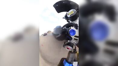 Úmyslné sražení motorkáře v Libanonu: Řidič luxusního auta vytlačil motocykl ve vysoké rychlosti a ujel
