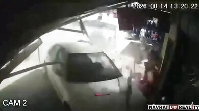 Smrtelná nehoda v Ciudad Quetzal: Auto vjelo do obchodů, zabilo ženu a čtyři lidi zranilo
