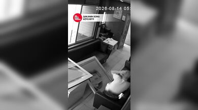 Nebezpečný žert na stanovišti taxíků v Istanbulu: Muž chtěl vystrašit kamarády a způsobil obrovský zmatek