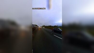 Nehoda během nebezpečné jízdy motorkáře
