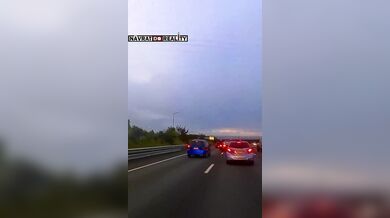Nehoda během nebezpečné jízdy motorkáře