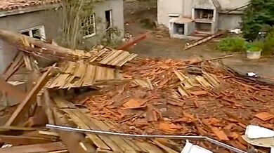 Ničivé tornádo v jihofrancouzské obci Pomas: Blesková bouře zranila 39 lidí a poničila stovky domů