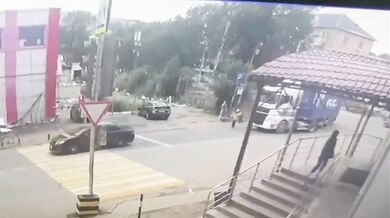 Smrtelná nehoda ve Vladivostoku: Nákladní vůz srazil sedmdesátiletou ženu