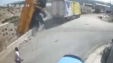 Nedostatečné brždění před zatáčkou