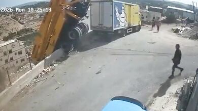 Nedostatečné brždění před zatáčkou