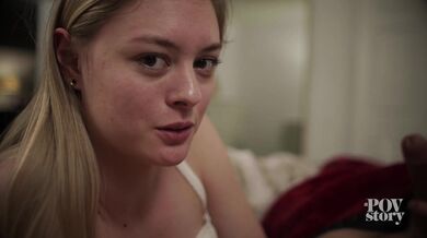 Nevlastní sestra Amber Moore je prostě velmi zvědavá
