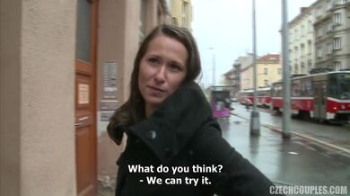 Swingerská akce na veřejné toaletě