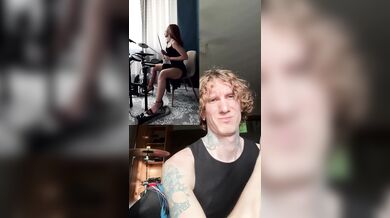 Podvod na sociálních sítích: Dívka předstírala hru na bicí, ruský bubeník ji odhalil