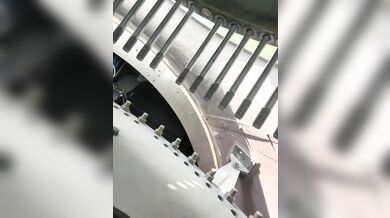 Pohled z výšky: Video ukazuje náročnou montáž obří větrné elektrárny