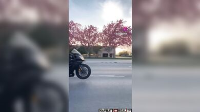 Ženský motowheelie fail
