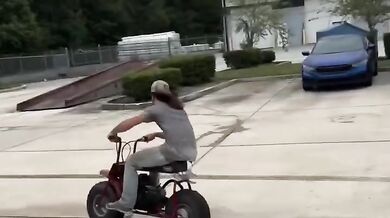 Blbnutí na motorce #11