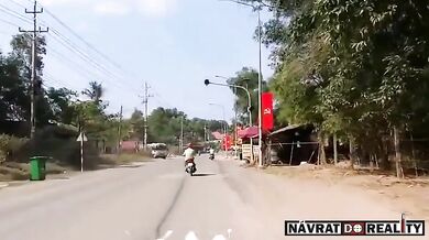 Čelní střet motorkářů na silnici