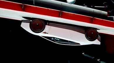 Nová Tesla Roadster šokovala svět: Elon Musk předvedl auto, které dokáže skákat a létat