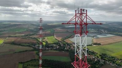 Odstřel nejvyšších staveb v Česku: Legendární stožáry v Liblicích padly k zemi