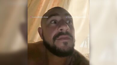 Výbuch u obytného domu v Charkově: Brazilští dobrovolníci zachytili útok na video
