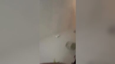 Cvičení pole dance skončilo potopou