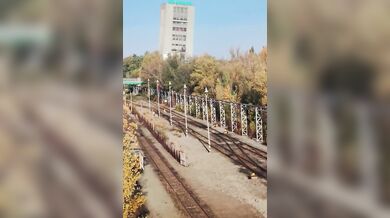 Demolice těžní věže v Karviné: Téměř sedmdesátimetrová dominanta Dolu ČSA šla k zemi