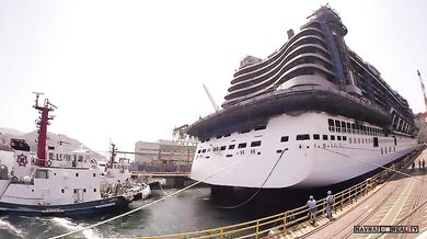 Timelapse - výstavba výletní lodi