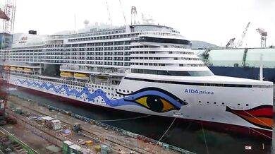 Timelapse - výstavba výletní lodi