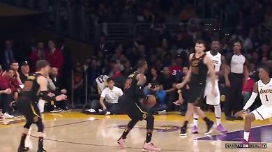 Parádička LeBrona Jamese