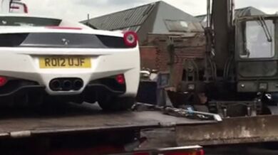 Zničení Ferrari 458