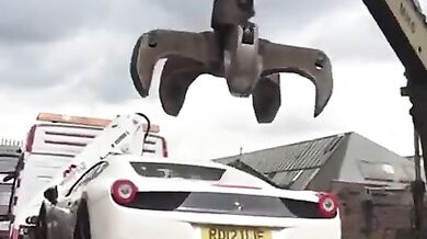 Zničení Ferrari 458