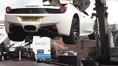 Zničení Ferrari 458