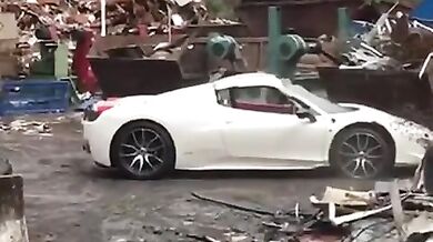 Zničení Ferrari 458