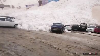 Lavina vs. parkoviště