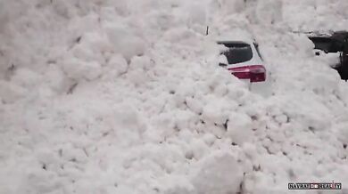 Lavina vs. parkoviště