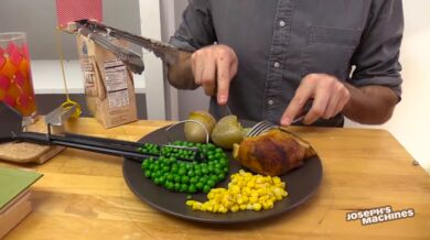 Rube Goldbergův stroj na moučník