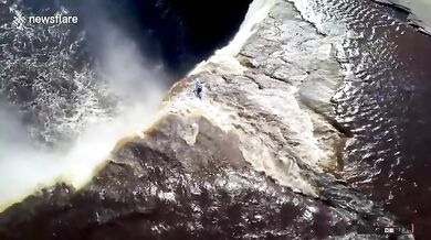 Sjezd vodopádu (2 videa)