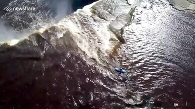 Sjezd vodopádu (2 videa)