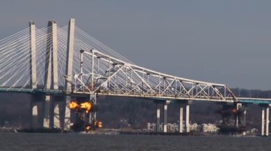 Řízená demolice mostu Tappan zee