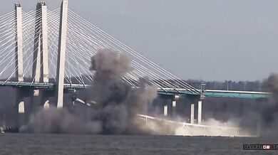 Řízená demolice mostu Tappan zee