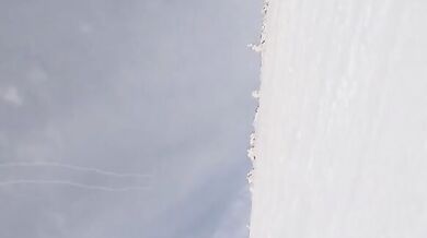 Lyžaři sledují odpálení raket