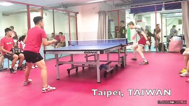 Pěkný úder v ping-pongu