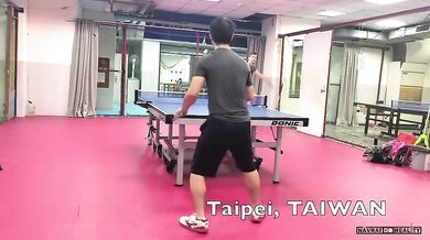 Pěkný úder v ping-pongu